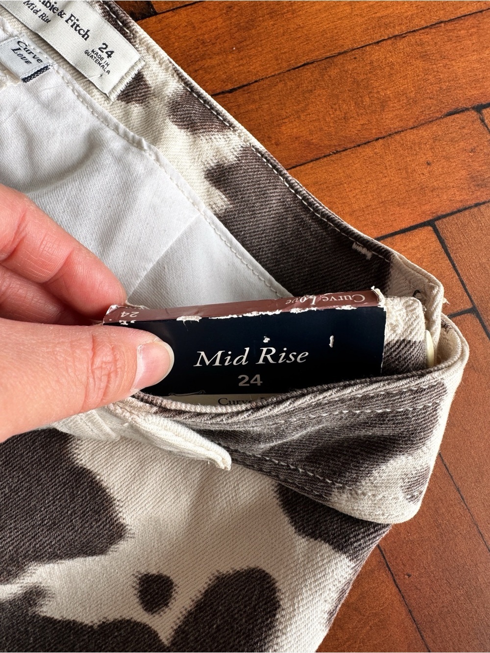 Sz 24 Abercrombie & Fitch Mid-Rise Belted Denim Cow Print Mini Skort NWT - Picture 5 of 9